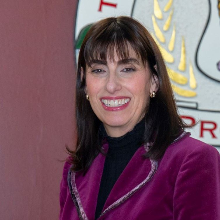 Jen Apell headshot 2026