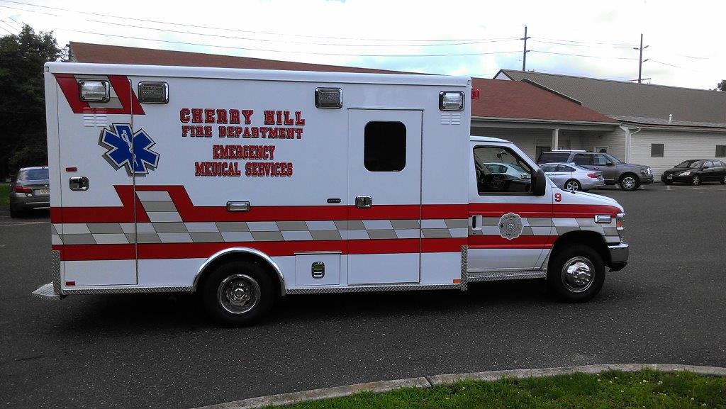 Ambulance_Fullview_2014